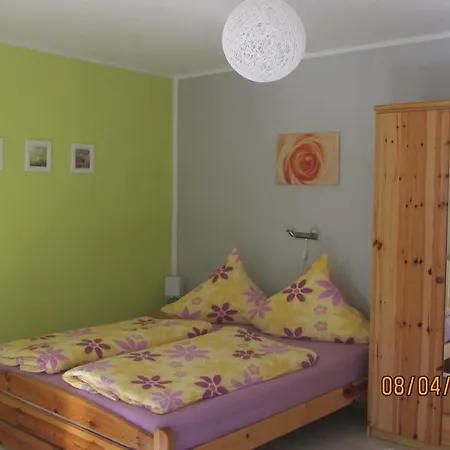 Jahn Apartment *